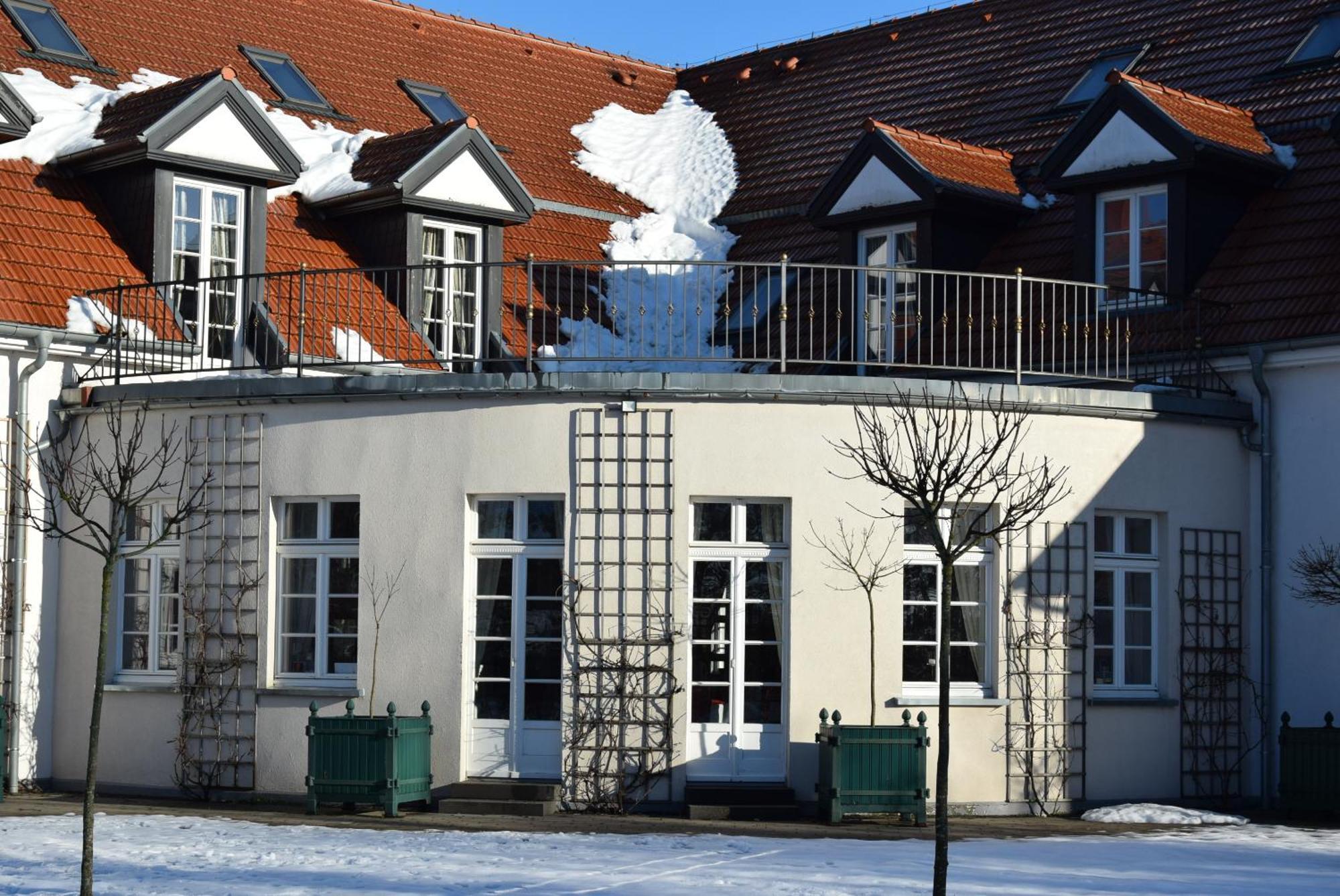 Palac I Folwark Nemino Sierakowice  Exterior photo